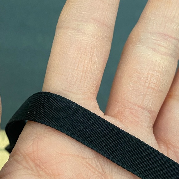 Black band velvet velveteen choker necklace - Picture 10 of 11